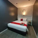 Wow! Hotel 38